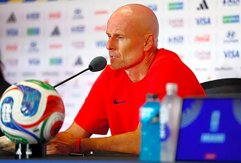 Soccer-England quarter-final special for Norway and their Keegan-loving coach