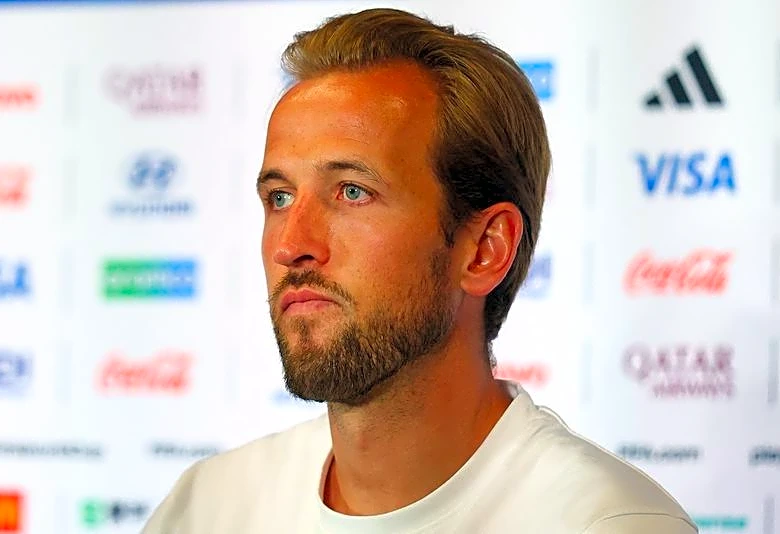 Soccer-England's Kane dodges Haaland comparisons, plays down Golden Boot race