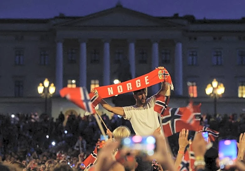 Soccer-World Cup dream ends but party goes on as proud Norwegians salute historic run