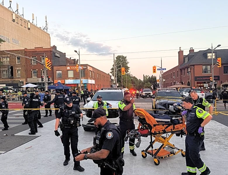 Toronto active shooter incident leaves 5 people injured, 2 dead, police say