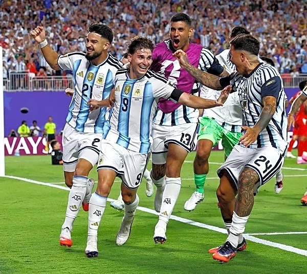 Soccer-Argentina beat Swiss 3-1 after extra time to reach World Cup semi-finals