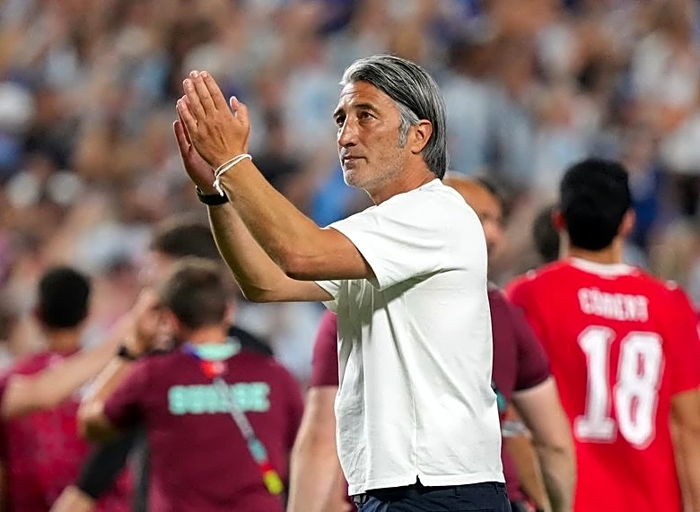 Soccer-Switzerland coach blasts 'unacceptable' VAR rule after Argentina defeat