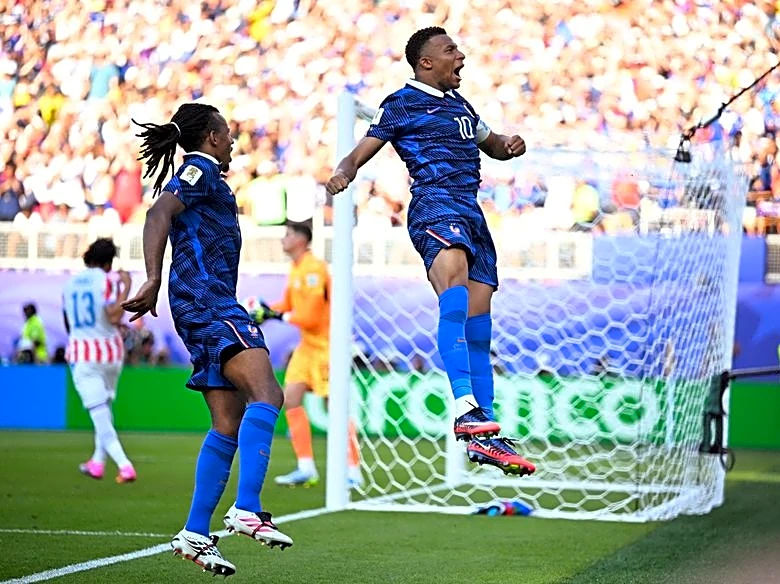 Soccer-France put past behind them as history beckons against Spain