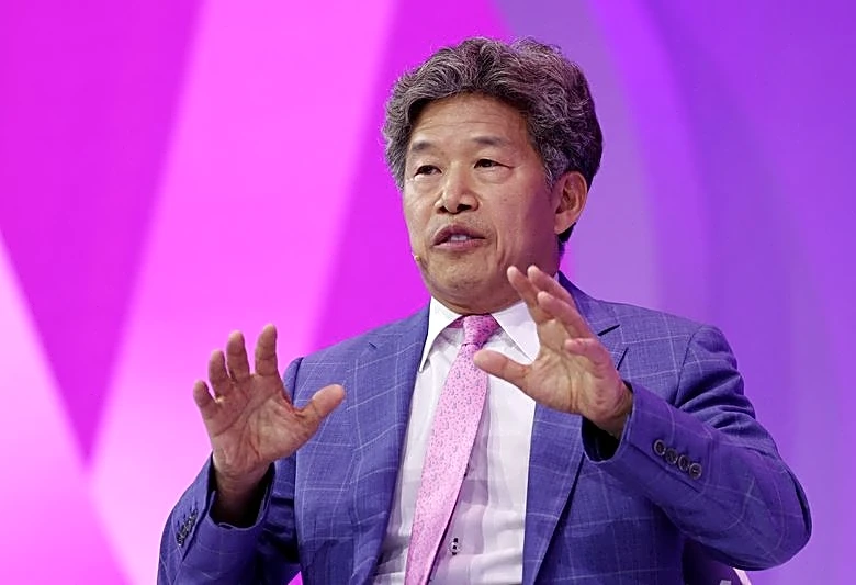 Exclusive-Shein executive chairman to step down as IPO nears completion, sources say