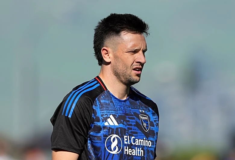 Earthquakes sign F Preston Judd to extension