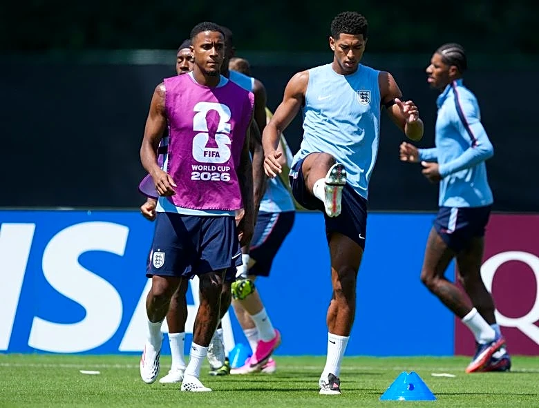 Soccer-England together and blocking out the noise ahead of Argentina showdown