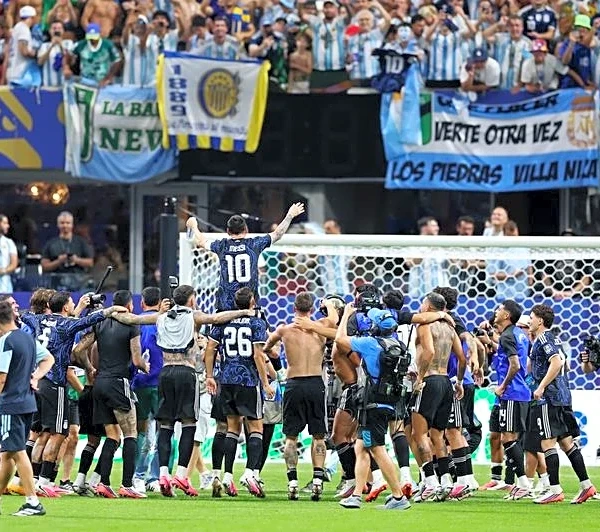 Soccer-Holders Argentina beat England 2-1 to set up World Cup final against Spain