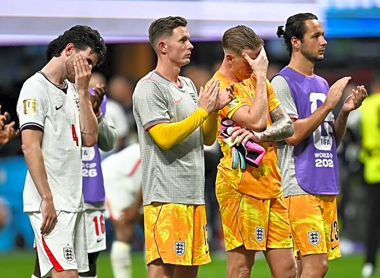 Soccer-England's bid to hang on blown apart by Argentina masterclass