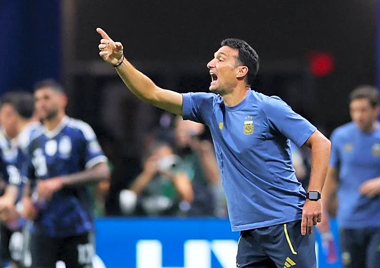 Soccer-Argentina are best with their backs to the wall, says coach Scaloni