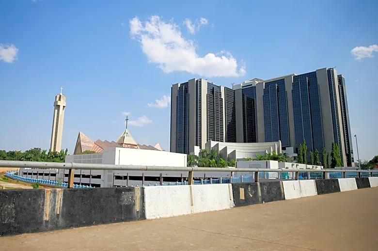 Nigeria central bank chief signals caution on easing next week