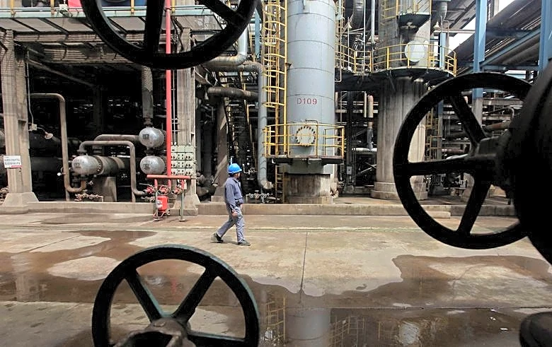 Explainer-China's oil imports have plunged during the Iran war. How much will they recover?