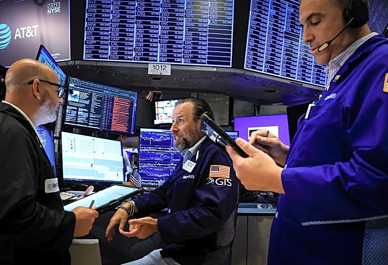 Global equity funds draw inflows for the eighth week on earnings optimism
