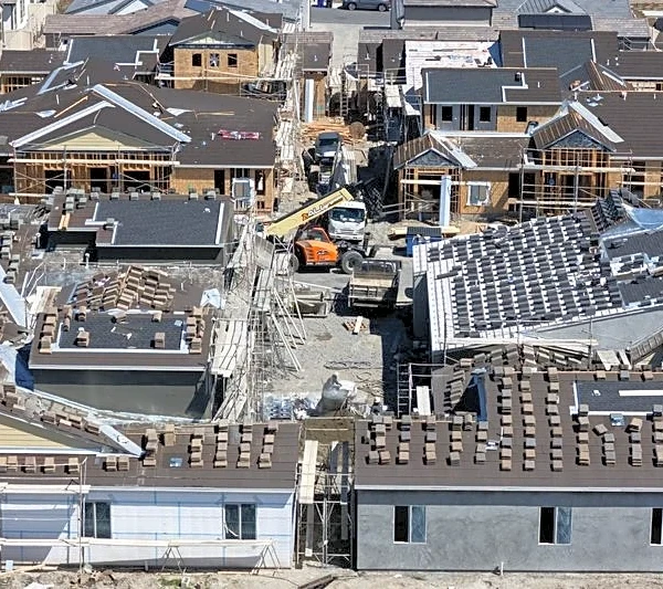 US single-family housing starts, building permits fall in June