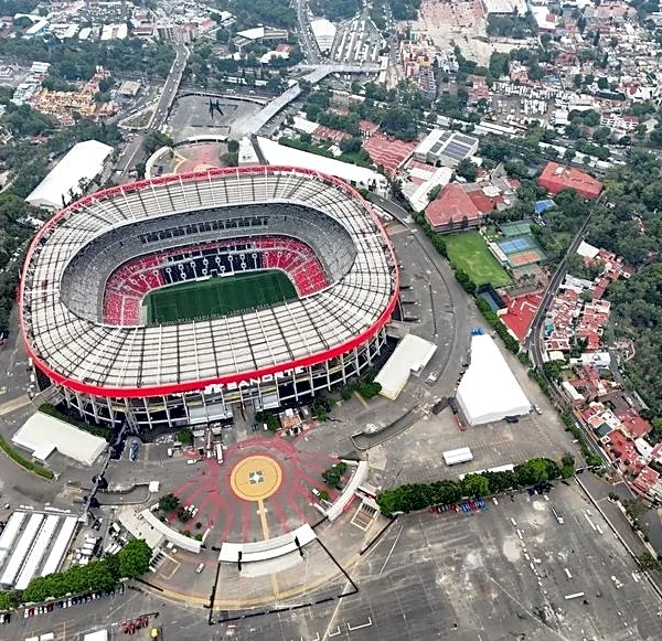 Soccer-The economic goal that never came: World Cup falls short of boosting Mexico