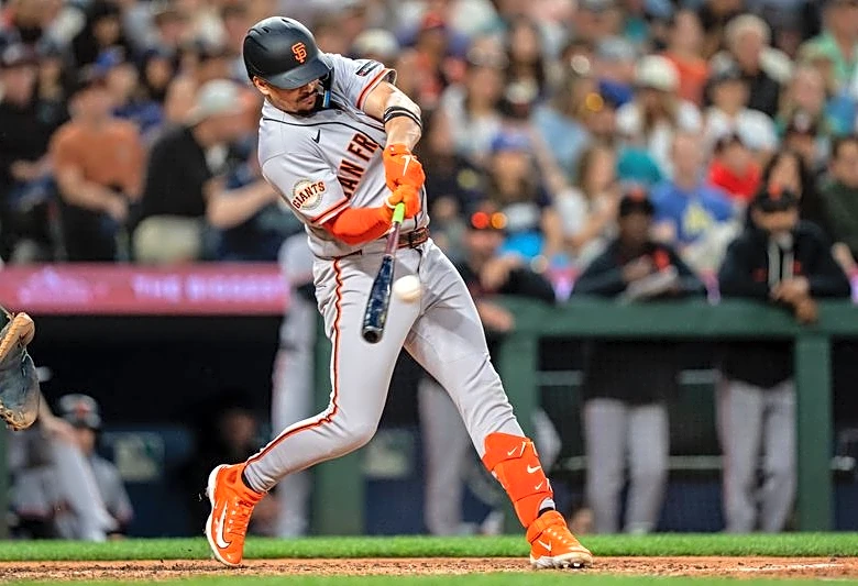 Giants homer twice, blank Mariners in return from All-Star break