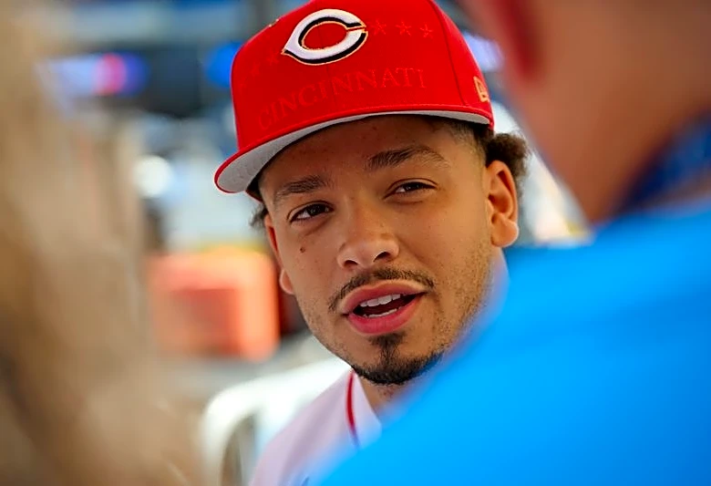 Reds lock up star RHP Chase Burns with 7-year, $105M extension
