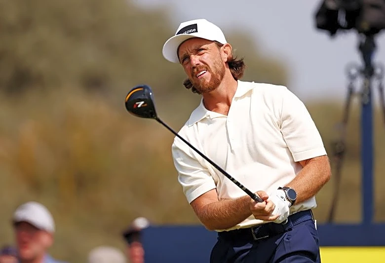 Golf-Fleetwood hoping to surf Sunday wave to Open glory