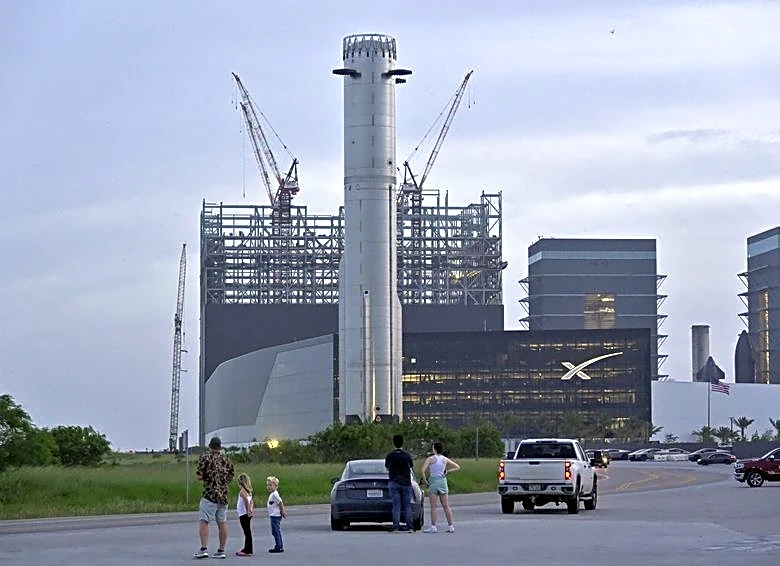 SpaceX moves Starship launch attempt to Thursday