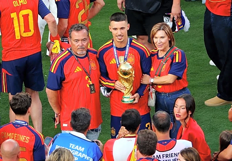 Soccer-Spain's ball worship delivers World Cup glory and a nation's shared embrace