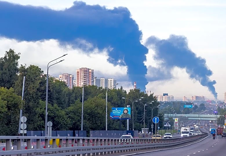 Russia says Ukraine launched 400 drones at Moscow region, two wounded, buildings set ablaze