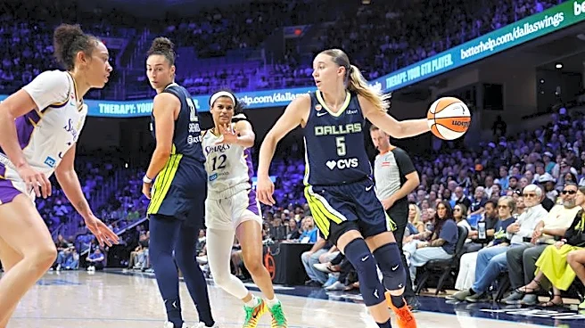 Paige Bueckers leaves game after collision, hitting head on floor