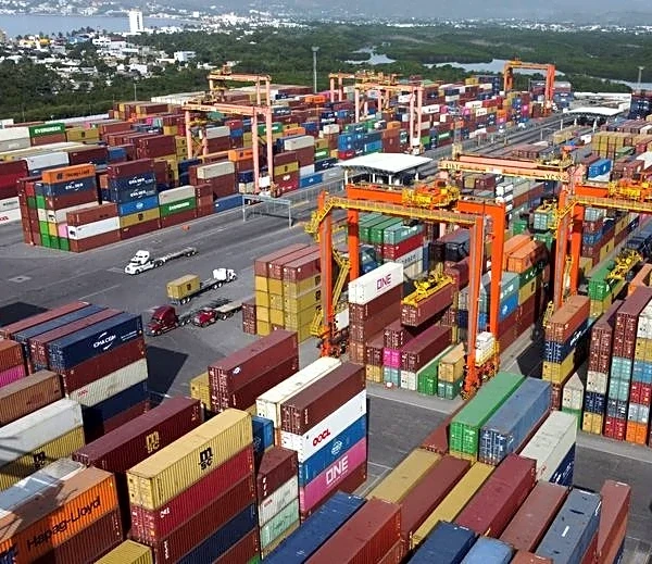 US, Mexico resume USMCA trade talks as Trump hits Canada with new tariffs