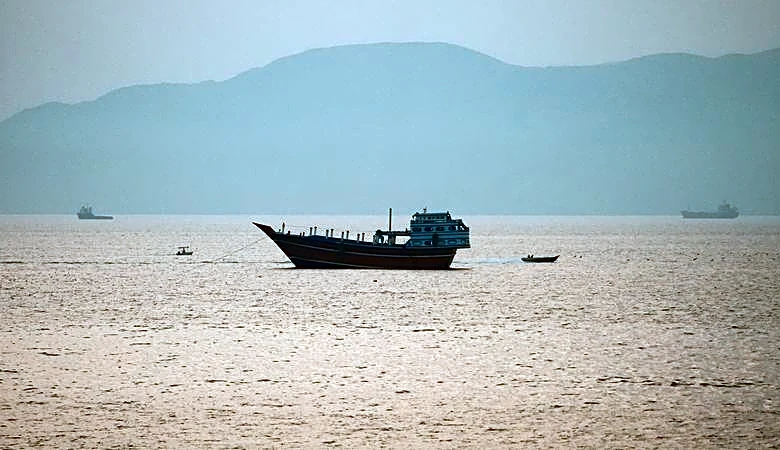 Hormuz vessel crossings fall further as security concerns linger