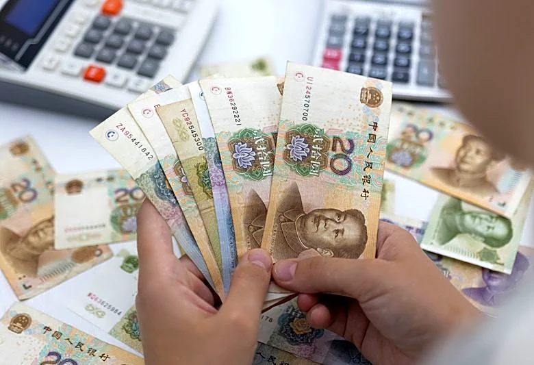 China's fiscal revenue expands 4.7% in first half