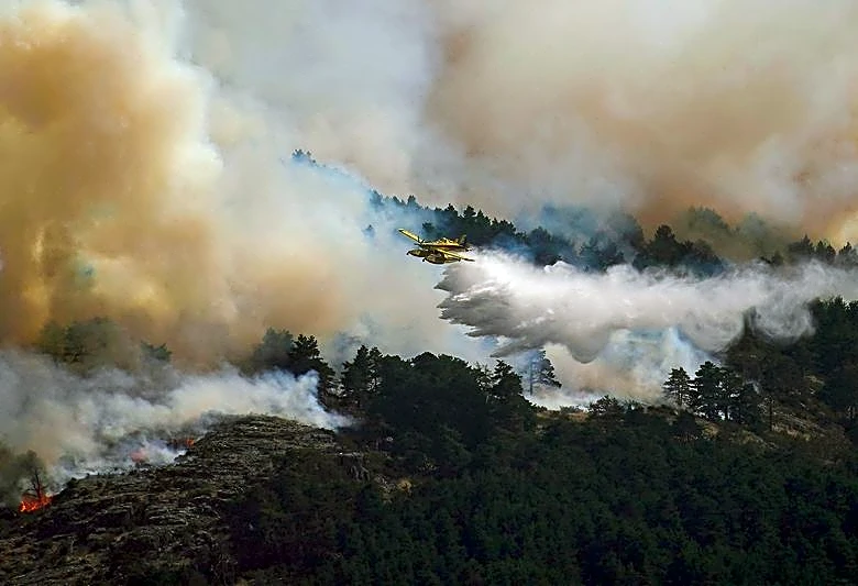 Patchy warnings, outdated plans left victims of Spanish wildfire to fend for themselves
