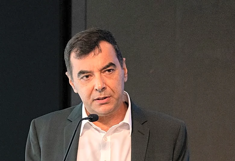 Mobileye beats estimates, hunts for CEO as founder departs