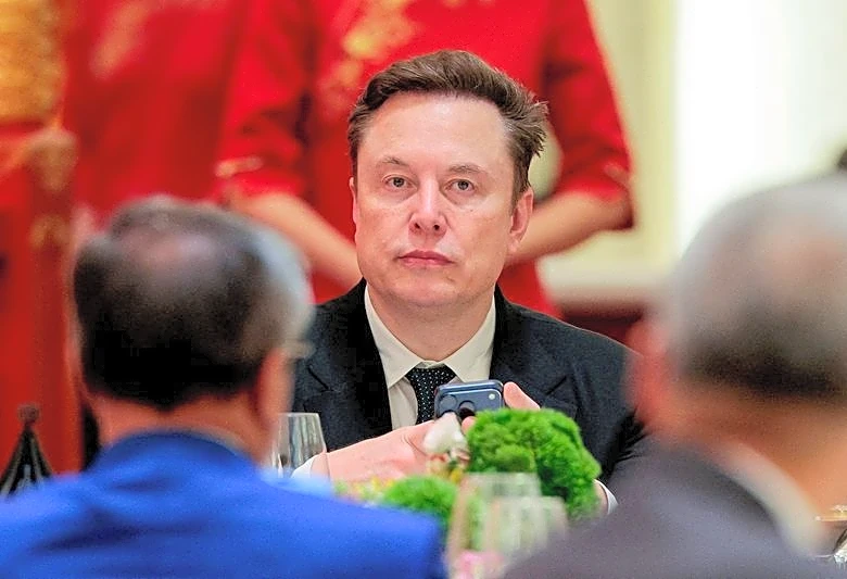 Musk proposes peer review for frontier AI models in Economist interview