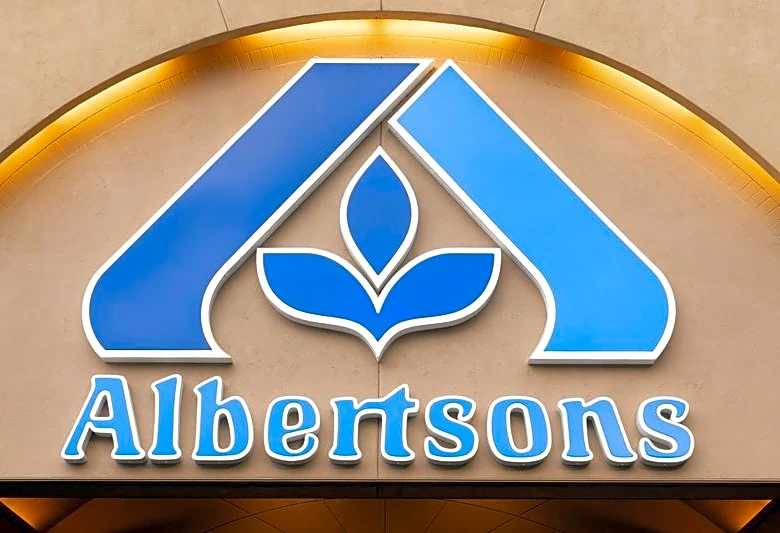 Albertsons cuts annual forecasts amid cautious consumer spending; shares fall 15%