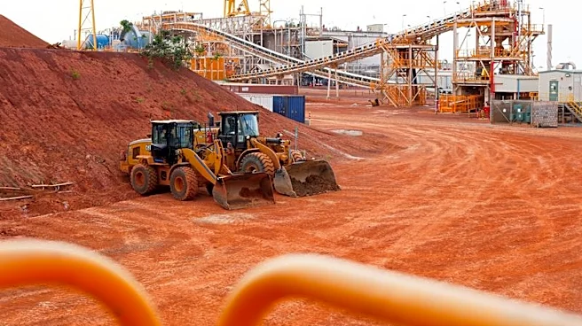 Newmont tops profit estimates on higher gold prices, sees steady output