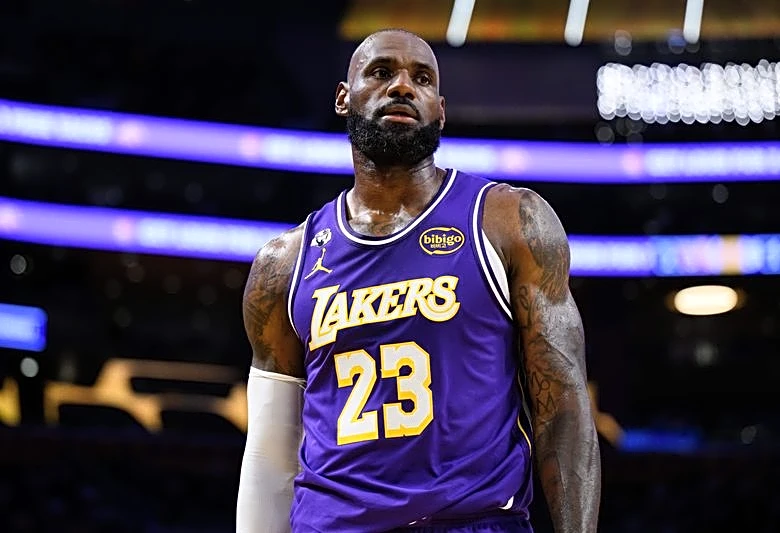 NBA-LeBron James to join Philadelphia 76ers for record-extending 24th NBA season