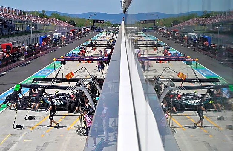 Motor racing-Imola emerges as possible F1 season-ender, Malaysia return imminent