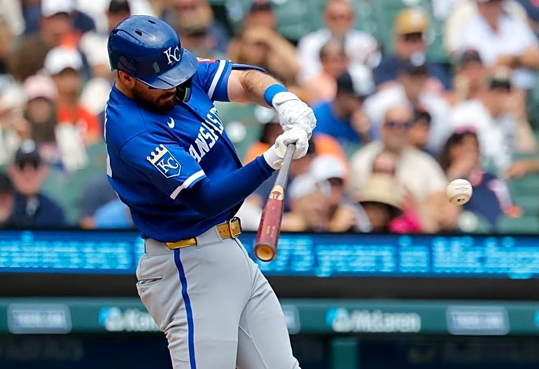 MLB roundup: Salvador Perez breaks Royals' all-time homers record