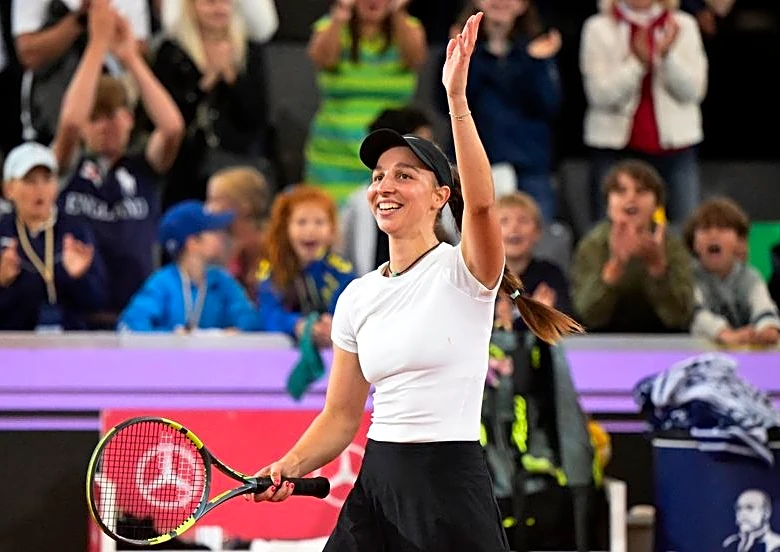 WTA roundup: Tamara Korpatsch wins Hamburg, first German champ in 34 years