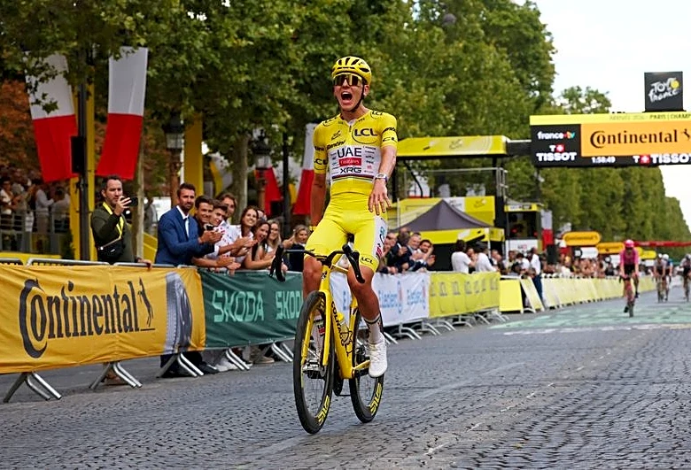 Factbox-Cycling-List of Tour de France champions