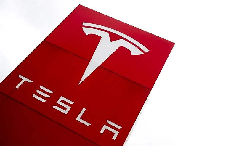 Tesla wins bid to revive UK lawsuit for 5G patents licence