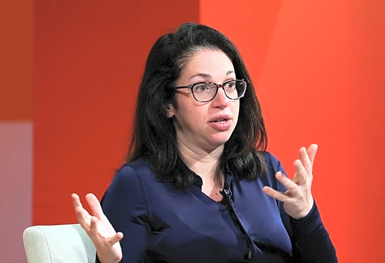Government engagement with AI creates more uncertainty for investors, Bridgewater CIOs warn