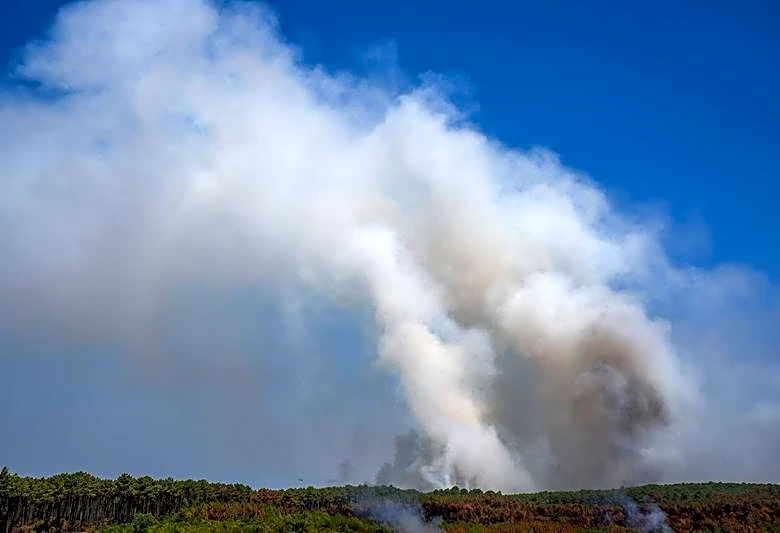Explainer-France has seen its first 'fire-cloud'. What is it?