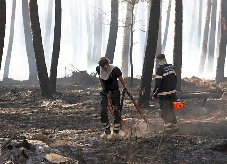France, Spain make headway against huge blazes as new heatwave looms