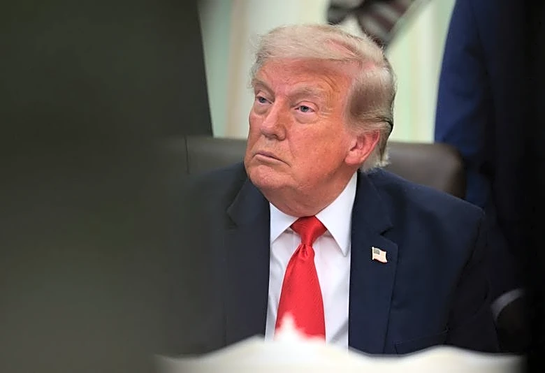 Trump says will hit Iran hard after attack, was briefed on Egypt tanker