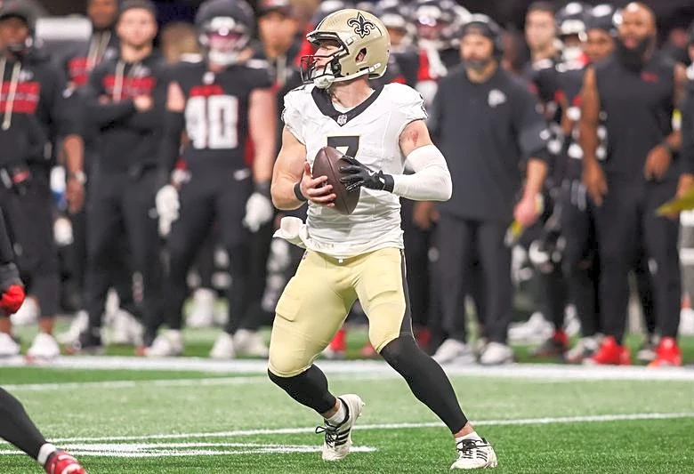 Utility man Taysom Hill departs Saints
