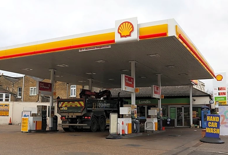 Shell's profit more than doubles to $9.8 billion as Iran war boosts oil, gas prices
