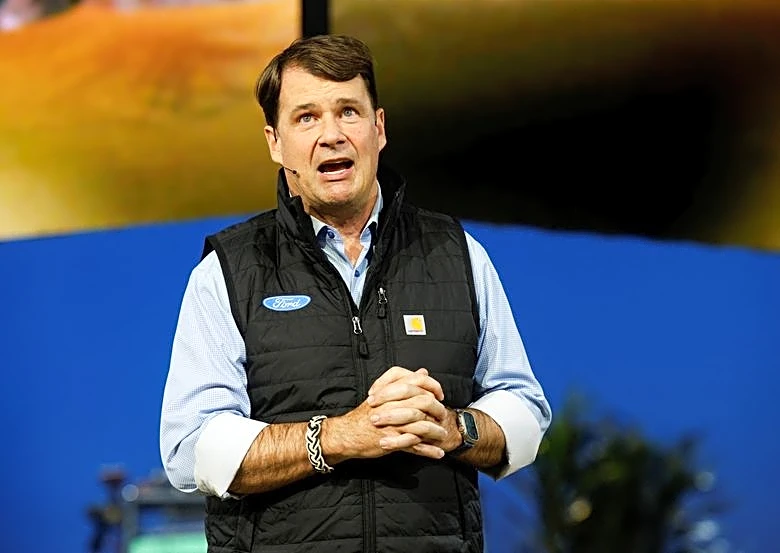 Exclusive-Ford CEO tells employees Chinese automakers could enter US market in next decade