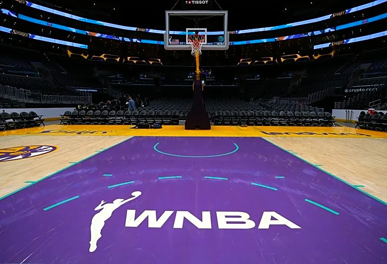 Basketball-Storm co-owner fined and suspended by WNBA after confrontation with fans