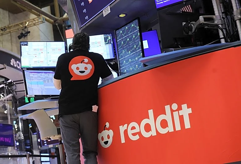 Reddit flags volatile search referrals as US user growth slows