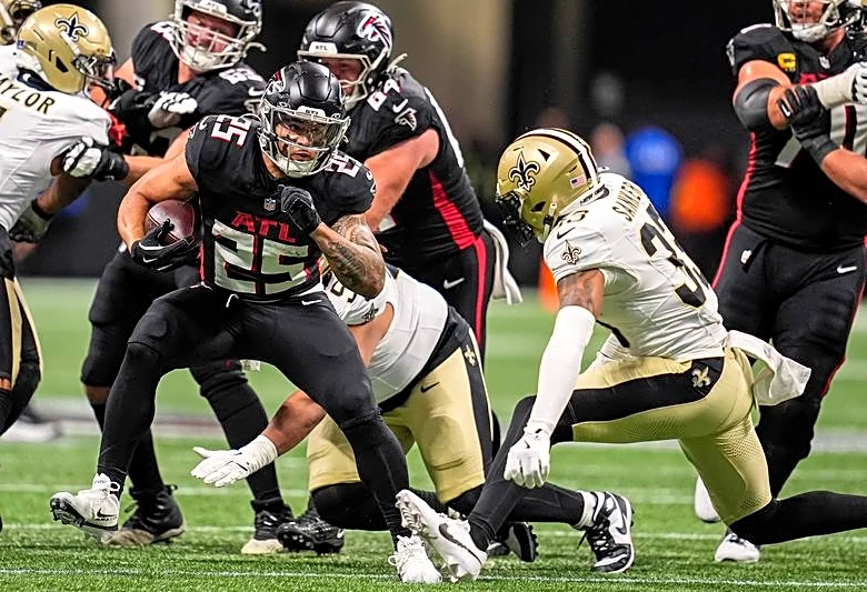 Signed to start, Cardinals RB Tyler Allgeier embracing Love despite demotion