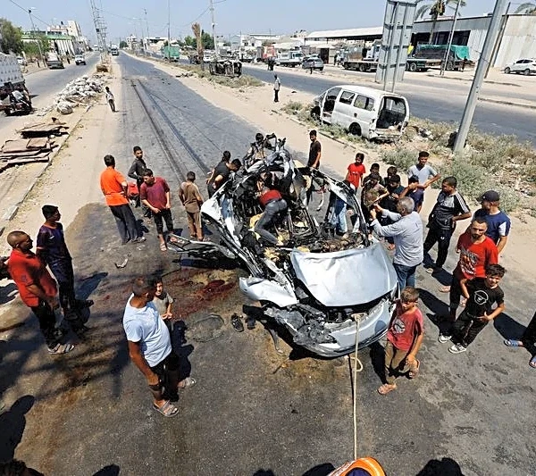 Israeli strikes kill 15 in Gaza, minister says no deal to halt attacks